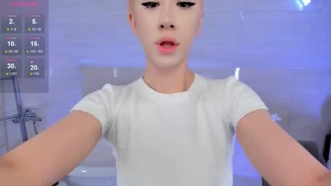 Snapshot of lezy_liza chatting on 09.30.25 Lisa online show from 09.30.25