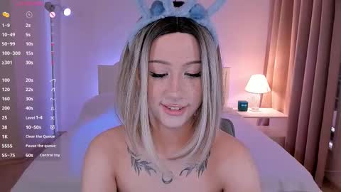 Snapshot of lezy_liza chatting on 11.08.25 Lisa online show from 11.08.25