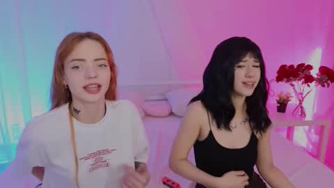 Snapshot of lezy_liza chatting on 11.16.25 Lisa online show from 11.16.25