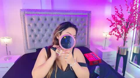 Lia  online show from 09.18.25