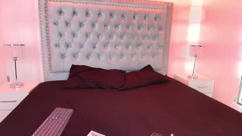 Lia  online show from 11.25.25