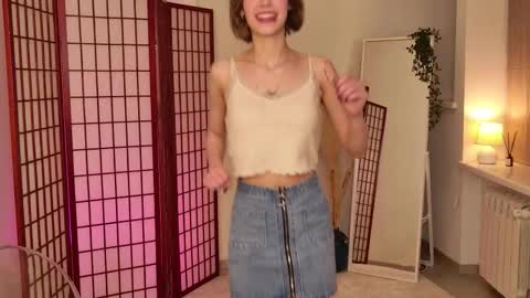 lia_gwen online show from 11.24.25