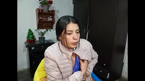 Snapshot of lia_hottie chatting on 12.24.24 Lia online show from 12.24.24