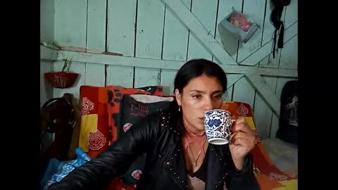 Snapshot of lia_hottie chatting on 01.11.25 Lia online show from 01.11.25