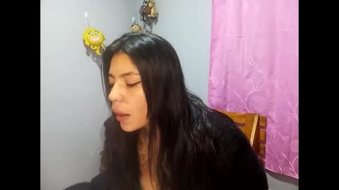 Snapshot of lia_hottie chatting on 01.18.25 Lia online show from 01.18.25