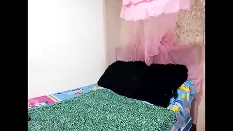 Snapshot of lia_hottie chatting on 01.22.25 Lia online show from 01.22.25