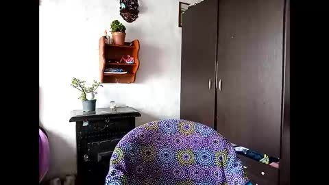 Snapshot of lia_hottie chatting on 02.07.25 Lia online show from 02.07.25