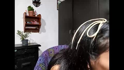 Snapshot of lia_hottie chatting on 02.10.25 Lia online show from 02.10.25