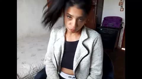 Snapshot of lia_hottie chatting on 02.27.25 Lia online show from 02.27.25