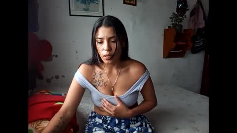 Snapshot of lia_hottie chatting on 03.01.25 Lia online show from 03.01.25