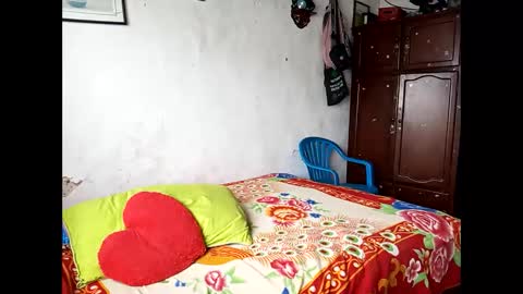 Snapshot of lia_hottie chatting on 03.05.25 Lia online show from 03.05.25