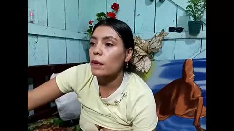 Snapshot of lia_hottie chatting on 09.10.25 Lia online show from 09.10.25