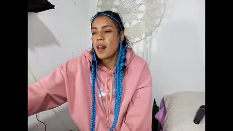 Snapshot of lia_hottie chatting on 09.28.25 Lia online show from 09.28.25