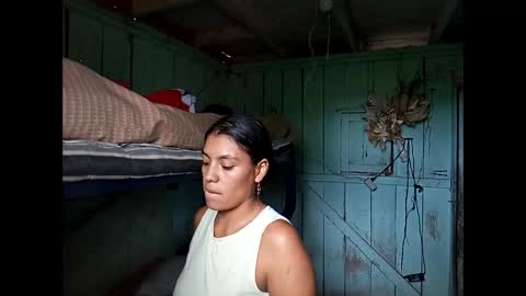 Snapshot of lia_hottie chatting on 12.18.25 Lia online show from 12.18.25