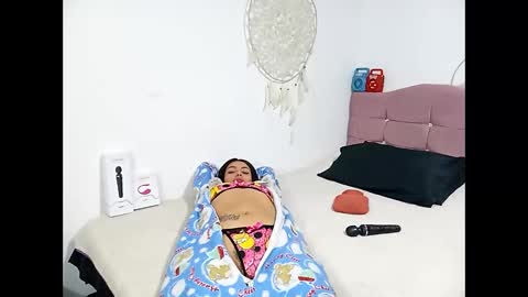 Snapshot of lia_hottie chatting on 02.25.26 Lia online show from 02.25.26