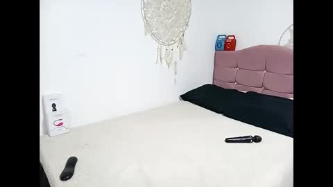 Snapshot of lia_hottie chatting on 02.26.26 Lia online show from 02.26.26