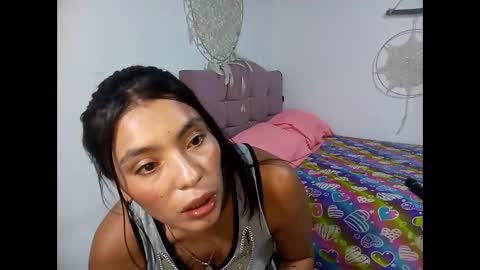 Snapshot of lia_hottie chatting on 04.22.26 Lia online show from 04.22.26
