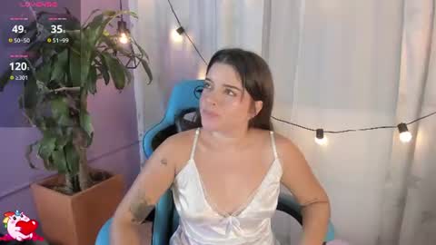 Snapshot of lia_little18 chatting on 06.11.26 lia_little18 online show from 06.11.26