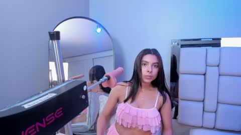 Snapshot of lia_owenss chatting on 05.17.26 lia_owenss online show from 05.17.26