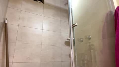 Little Queen Lia  online show from 03.27.26