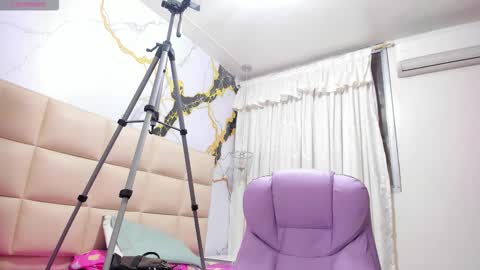 Lia online show from 02.20.26