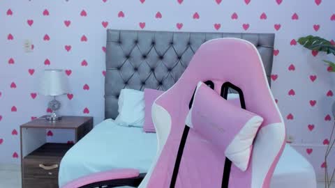 Lia  online show from 01.17.25