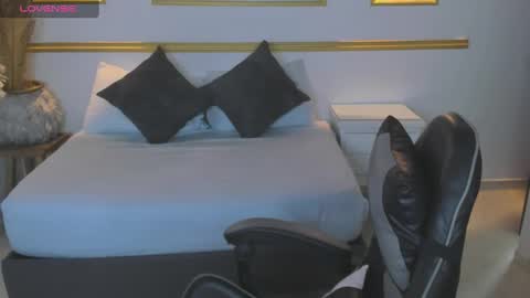 Lia  online show from 09.21.25