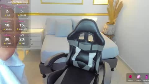 Lia  online show from 10.10.25