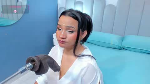 Lia  online show from 04.29.26