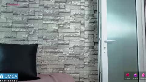 lia summer1 online show from 01.17.26