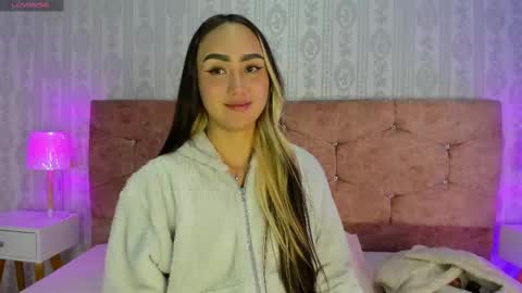 Snapshot of liaa_18 chatting on 09.09.25 Liaa online show from 09.09.25