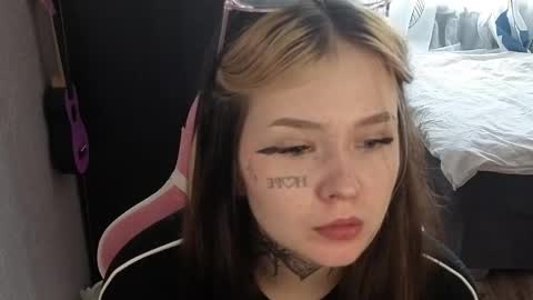 liaa_li online show from 05.06.26