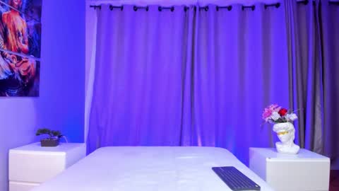 Lia online show from 12.19.25