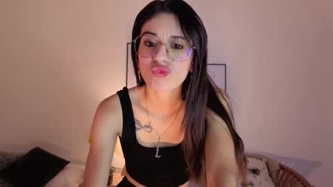 Lia  online show from 10.10.25