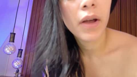 Lia cooper online show from 12.18.25