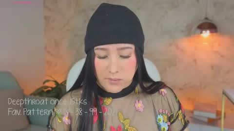 Lia Cox online show from 10.07.25