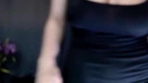 Lia Divina online show from 12.14.24