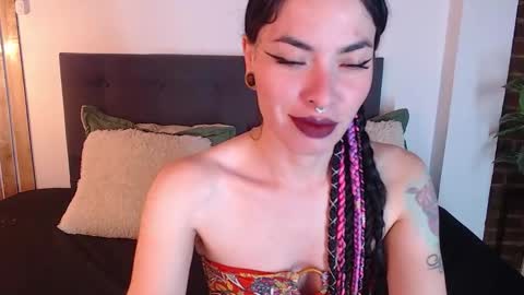 Snapshot of liafaith chatting on 10.30.25 LIA online show from 10.30.25