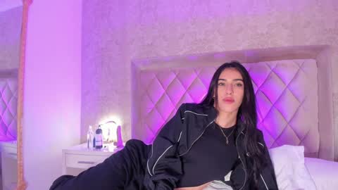 Lia online show from 01.21.25