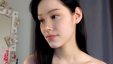 Snapshot of liaglamour chatting on 12.13.24 Lia online show from 12.13.24