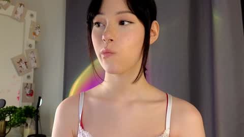 Snapshot of liaglamour chatting on 12.23.24 Lia online show from 12.23.24