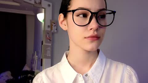 Snapshot of liaglamour chatting on 01.25.25 Lia online show from 01.25.25