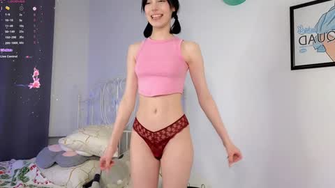 Snapshot of liaglamour chatting on 02.04.25 Lia online show from 02.04.25