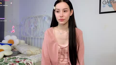 Snapshot of liaglamour chatting on 02.05.25 Lia online show from 02.05.25