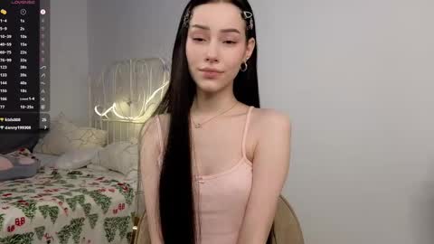 Snapshot of liaglamour chatting on 03.09.25 Lia online show from 03.09.25