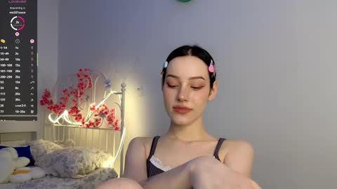 Snapshot of liaglamour chatting on 09.16.25 Lia online show from 09.16.25