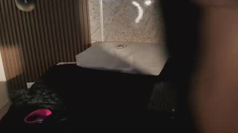 Liah online show from 09.19.25