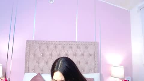 Snapshot of liahjhons chatting on 01.08.25 Liah online show from 01.08.25