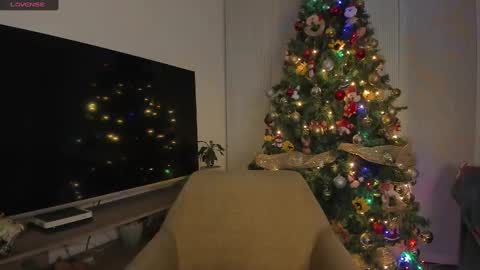 Lia  online show from 12.22.24