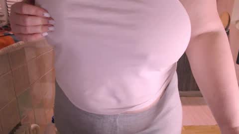 miss Lia  colection for travel online show from 12.19.24